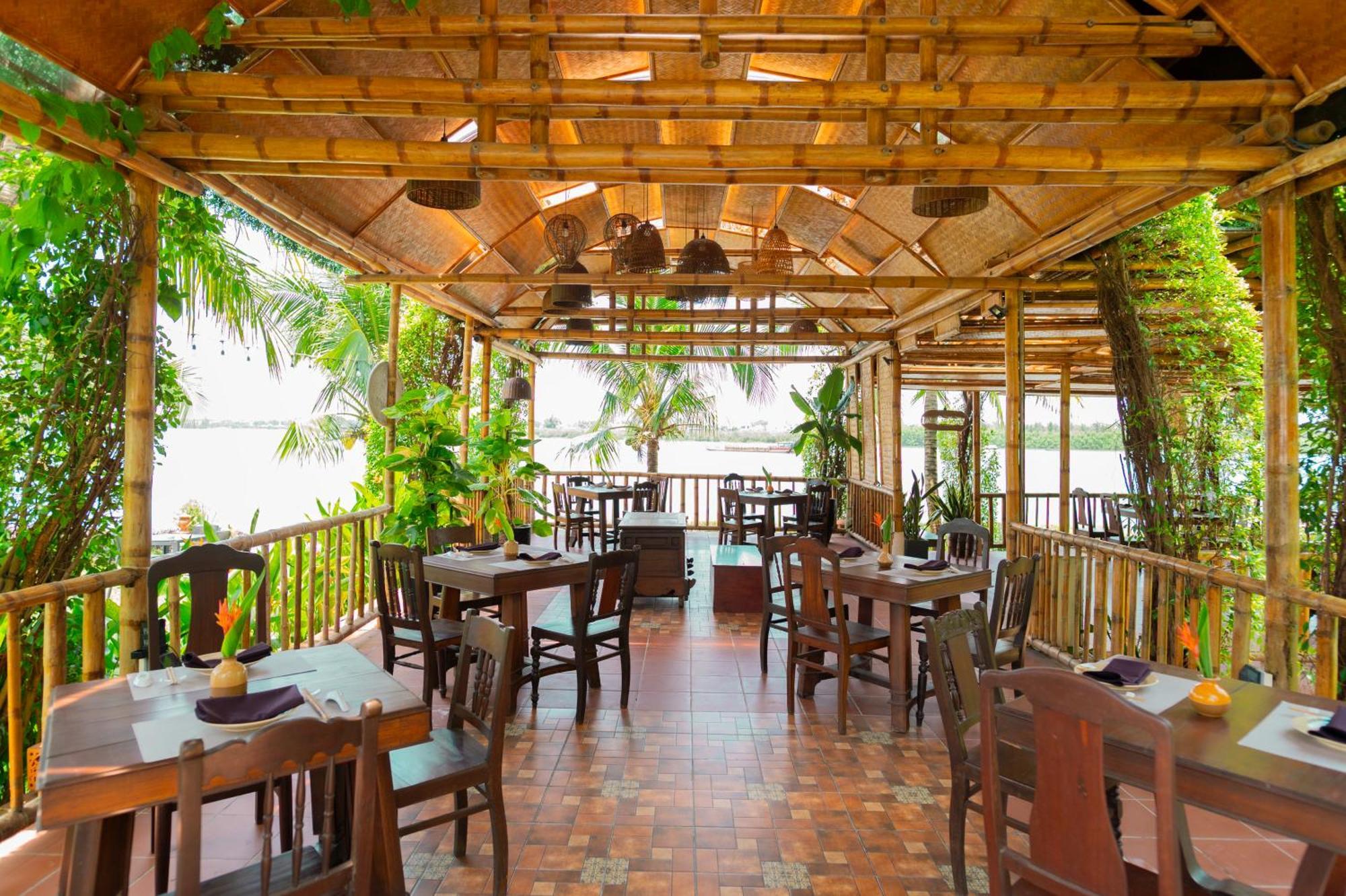 Bel Marina Hoi An Resort Εξωτερικό φωτογραφία The restaurant at the resort